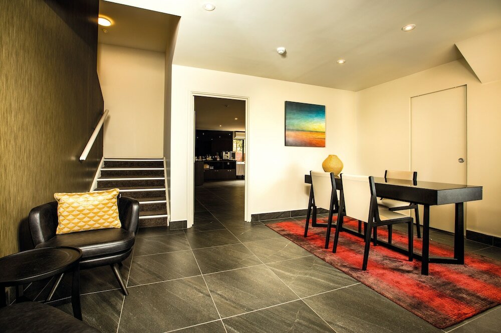 Фото Greenlane Suites