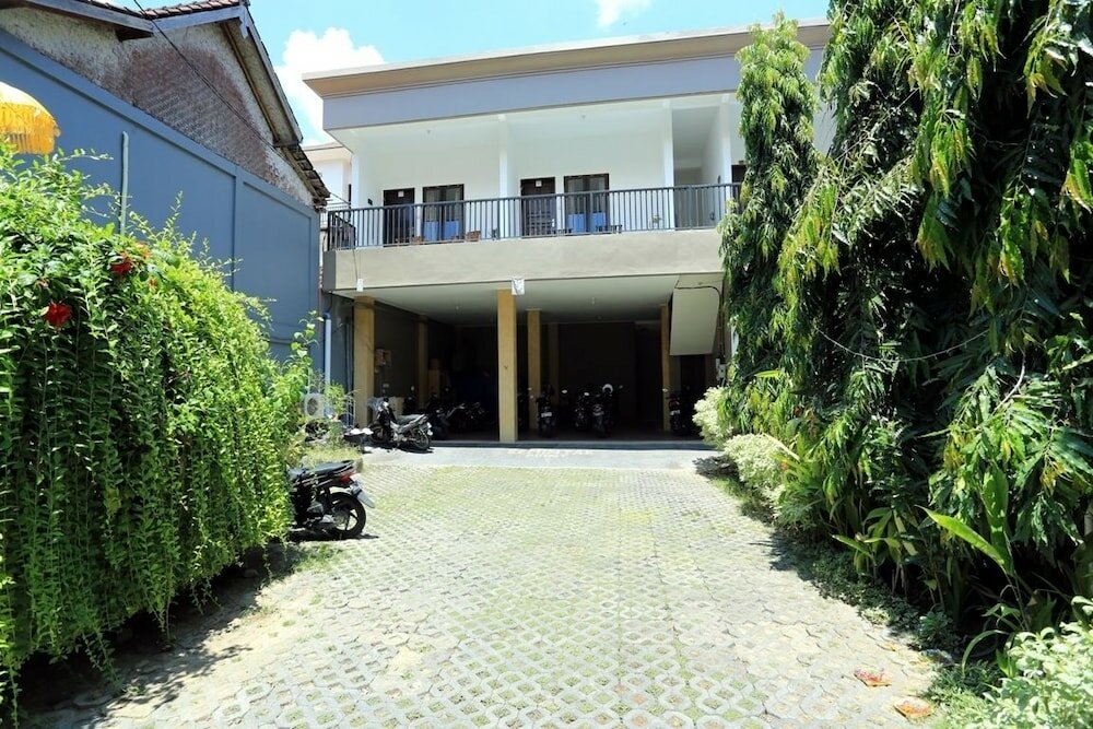 Фото Seminyak Point Guest House