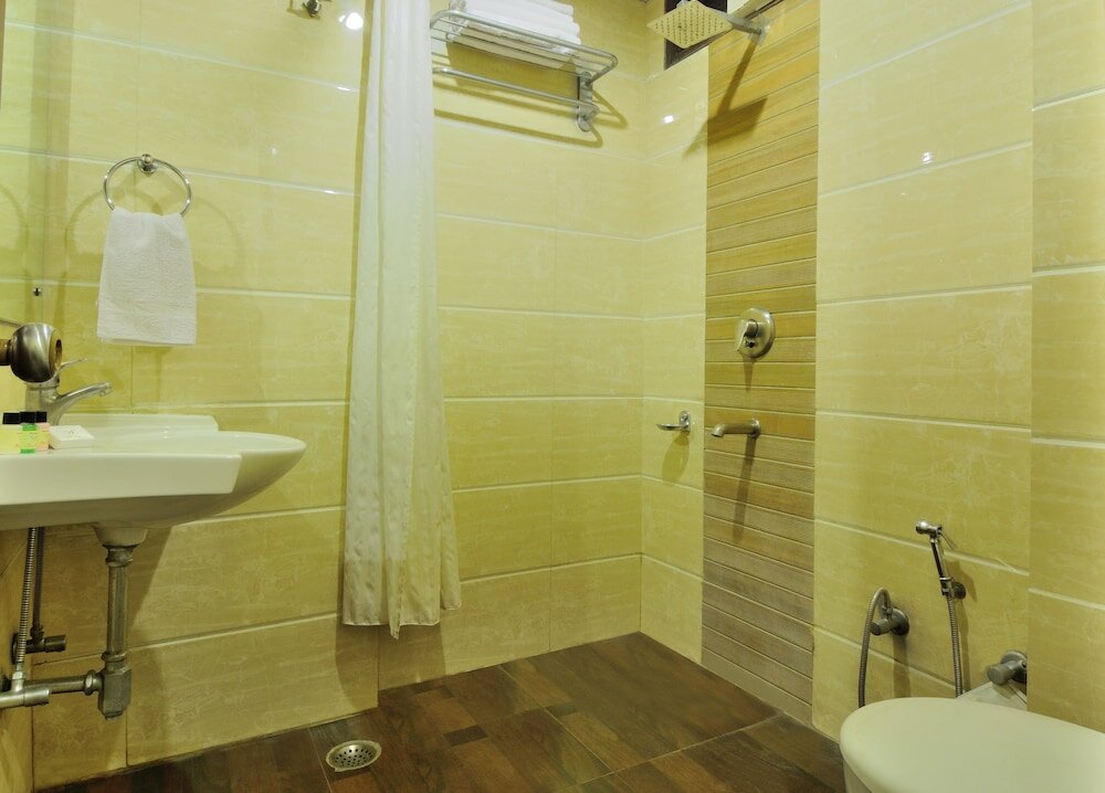 Фото Hotel The Raj, New Delhi