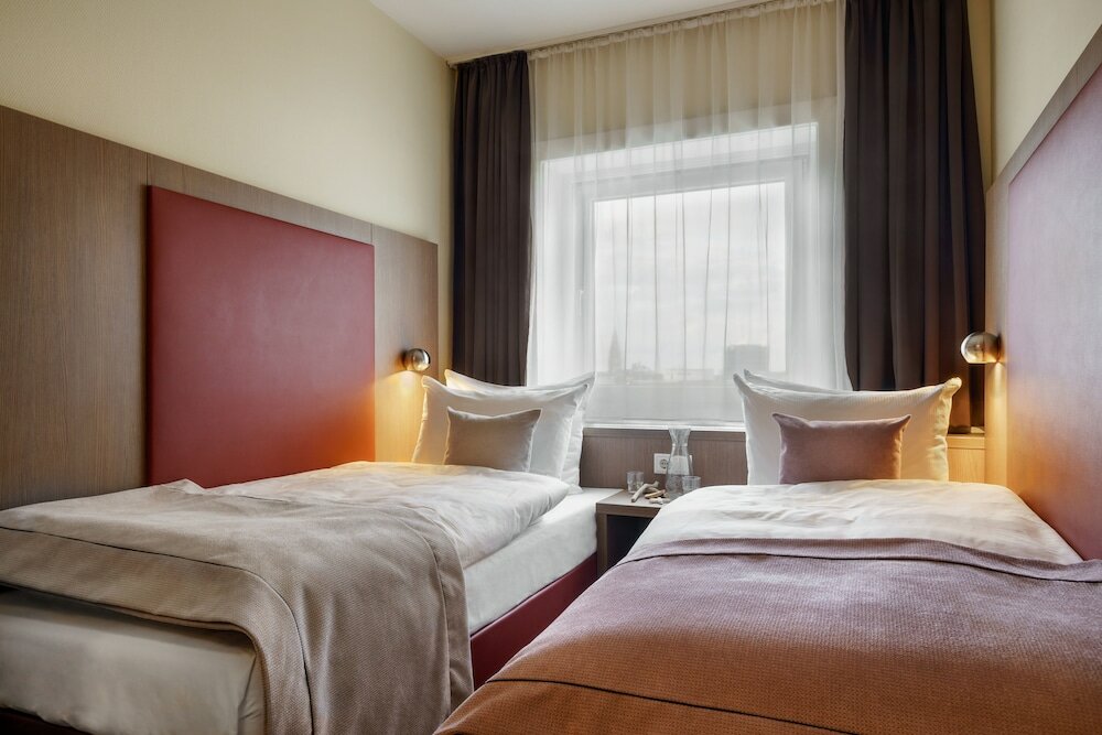 Фото Novum Hotel Norddeutscher Hof Hamburg