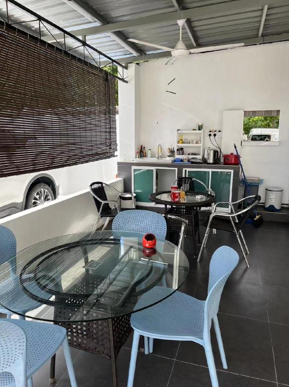 Фото The Garden Inn