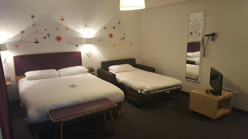 Фото Ibis Styles Calais Centre