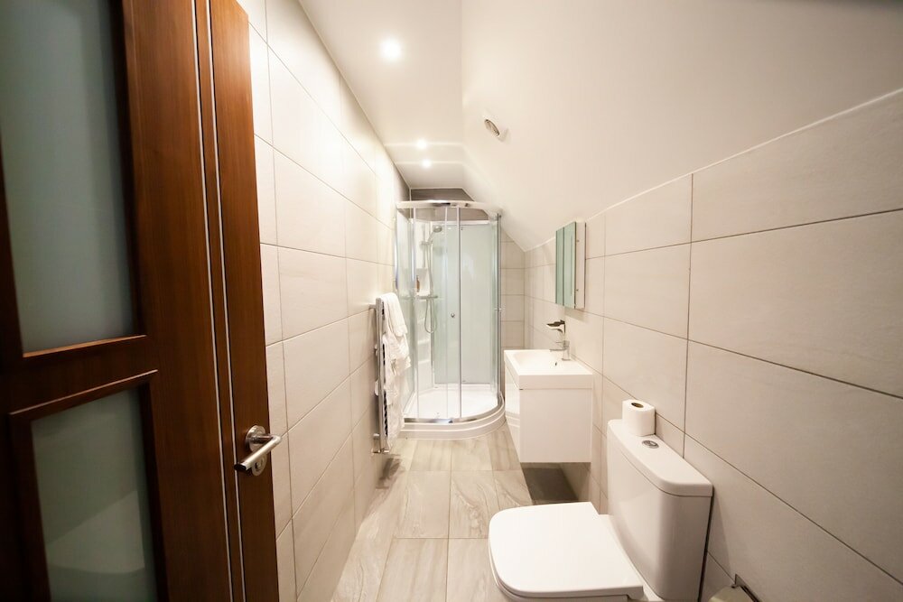 Фото Oyo The Arch, Wembly Stadium