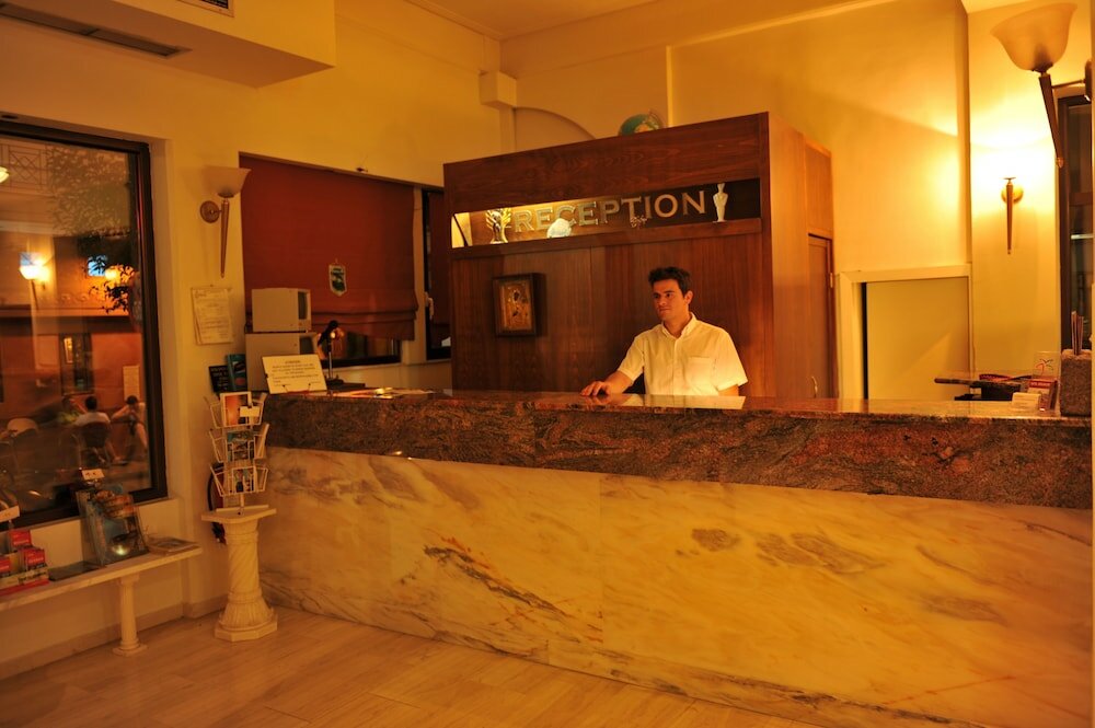 Фото Edelweiss Hotel