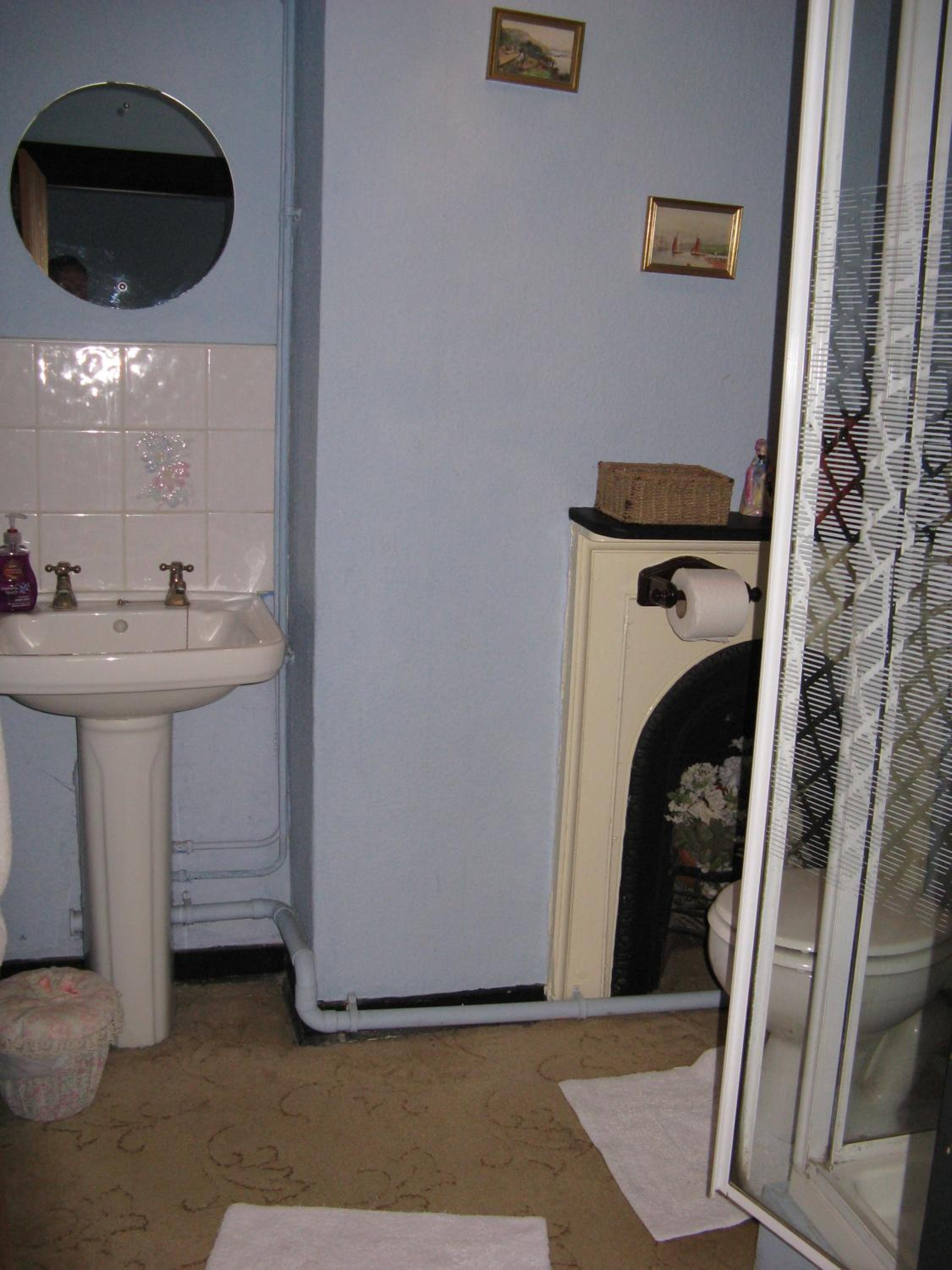 Фото East Farm House B&b