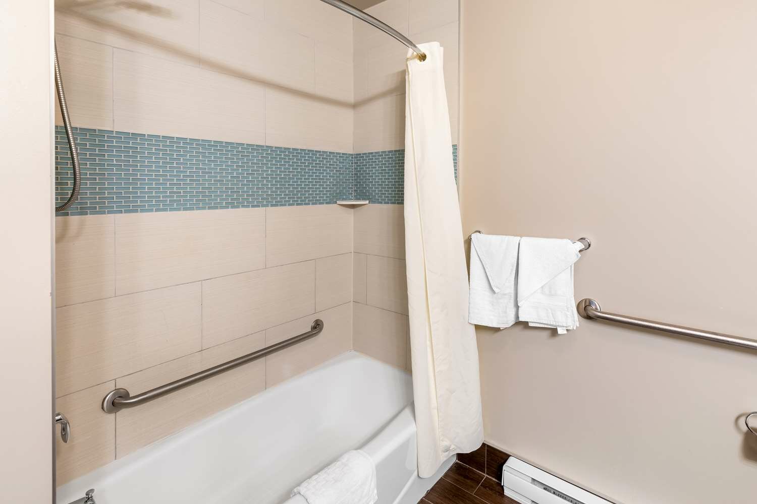 Фото Best Western Plus Hotel Montreal