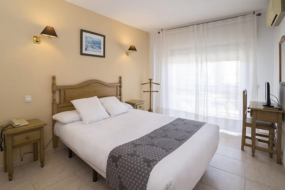 Фото Hotel Mare Estepona