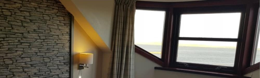 Фото Standing Stones Hotel