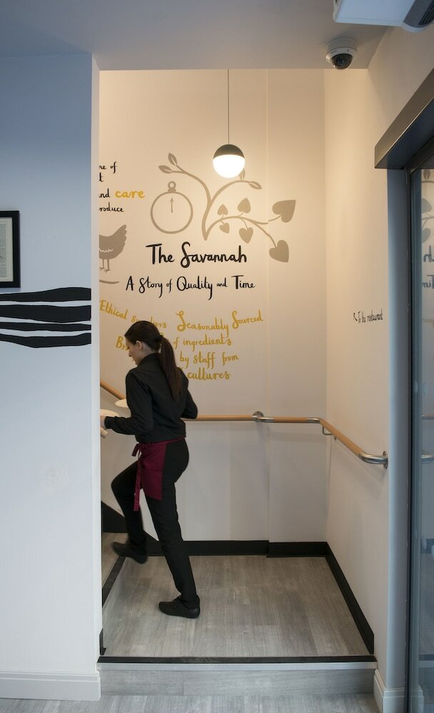 Фото The Wesley Euston