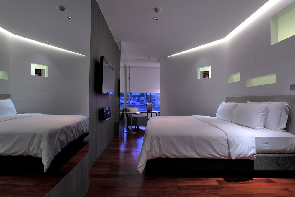 Фото Lit Bangkok Hotel