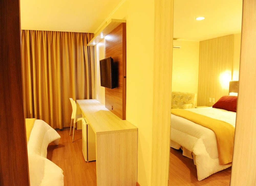 Фото Imigrantes Hotel