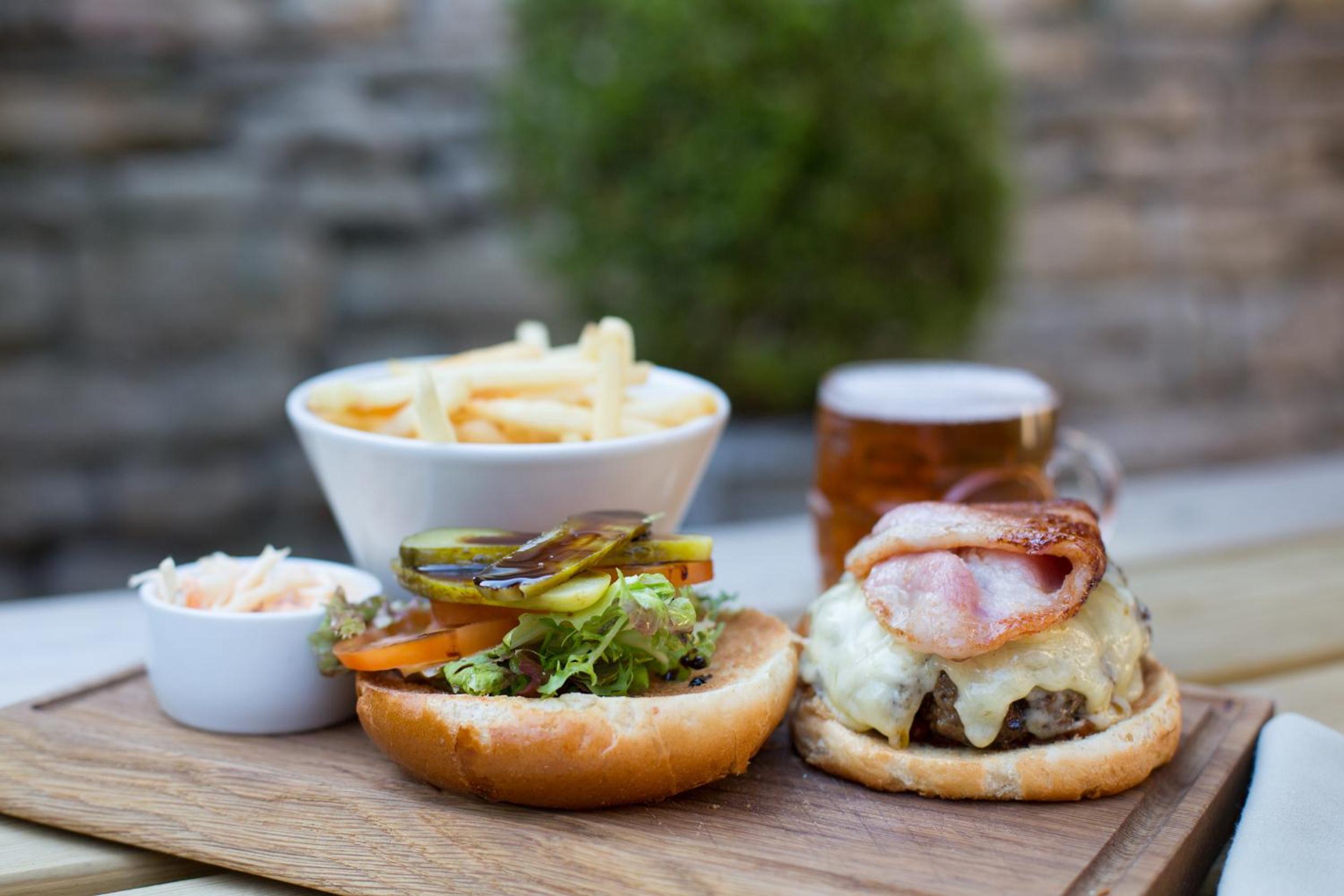 Фото The Angel at Burford