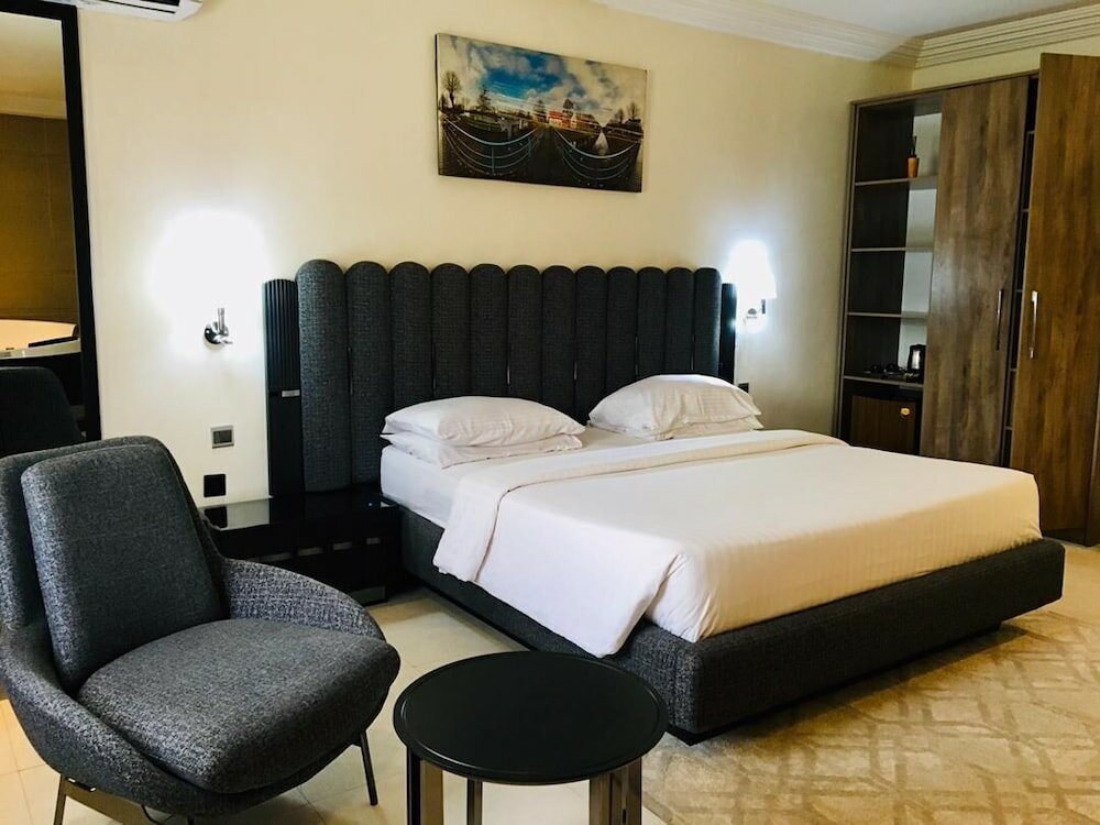 Фото Summerset Continental Hotel Maitama