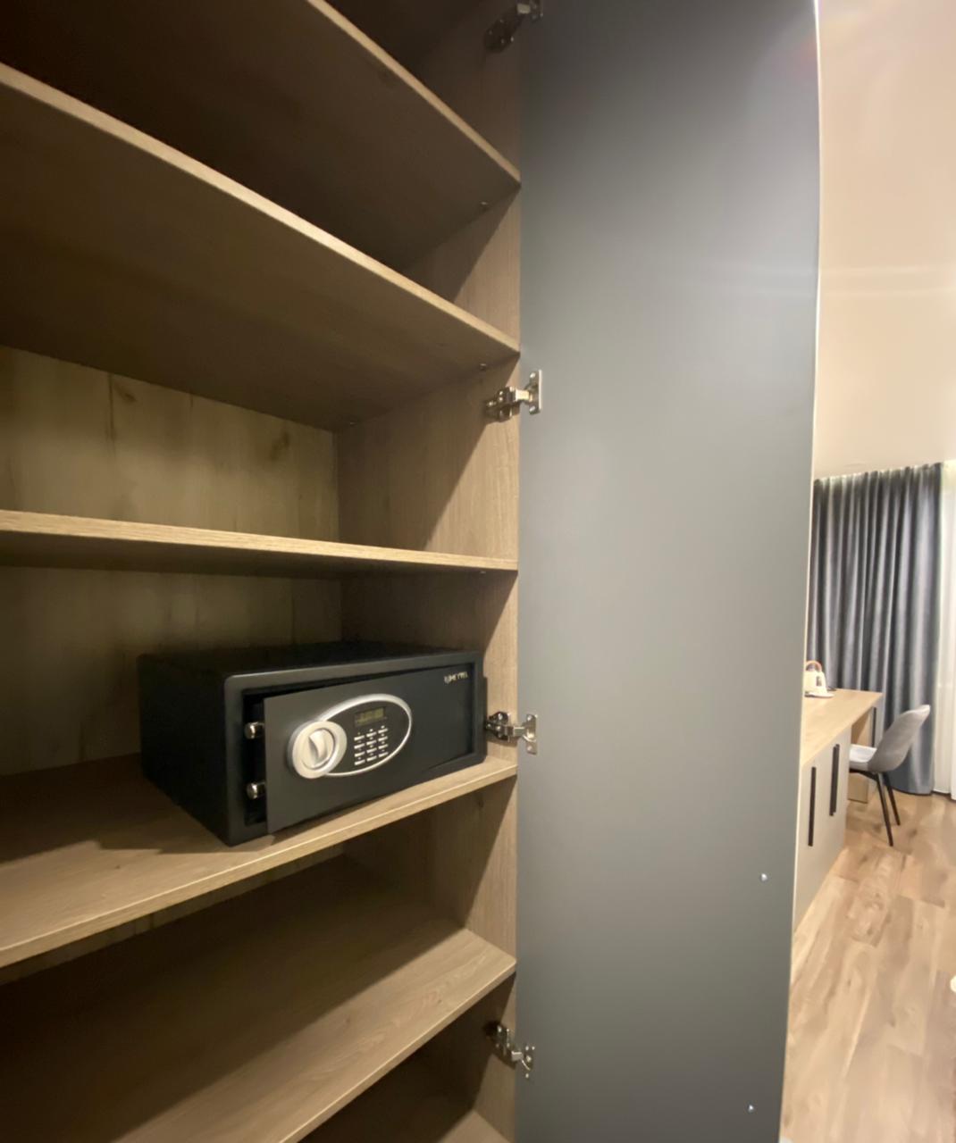 Фото Royal Status