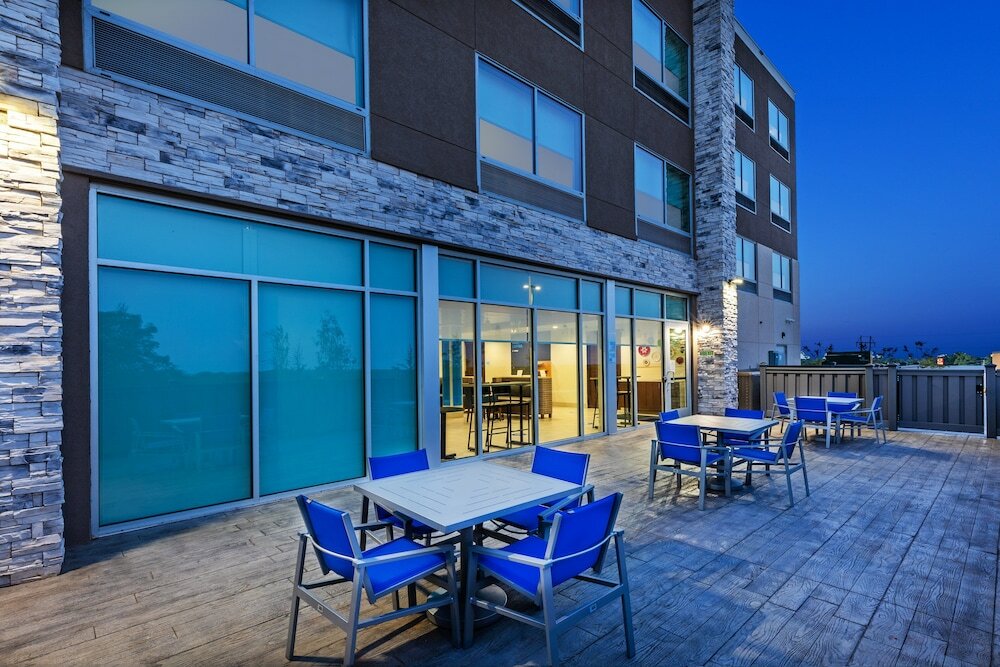 Фото Holiday Inn Express & Suites Purcell, an Ihg Hotel