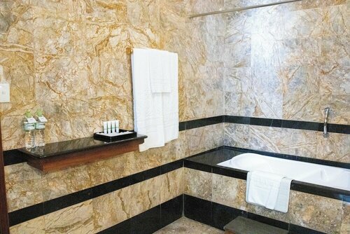 Гостиница Hotel Majestic Saigon в Хошимине