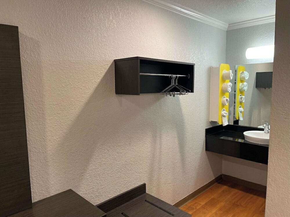 Фото Motel 6 Sacramento, Ca - Downtown