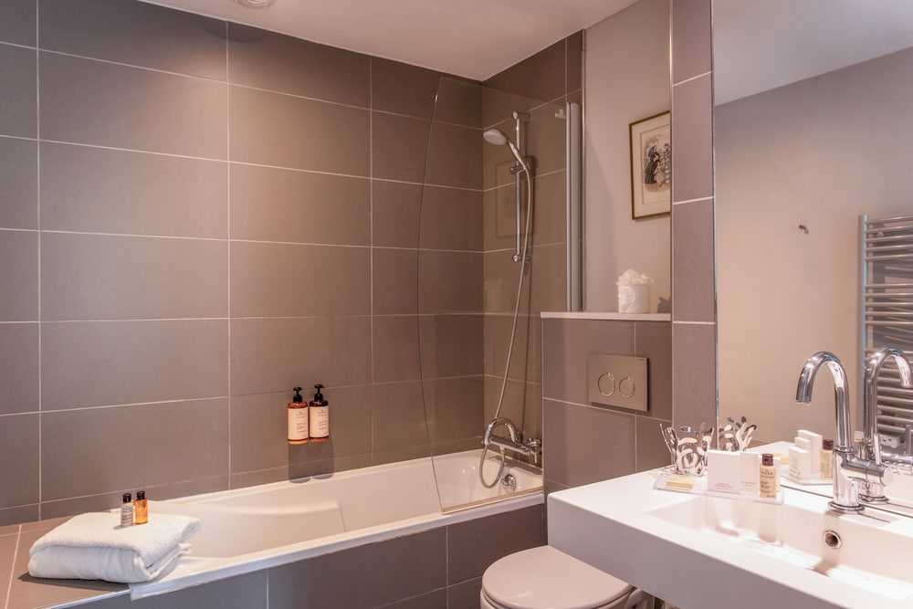 Фото Suites and Hotel Helzear Champs Elysees