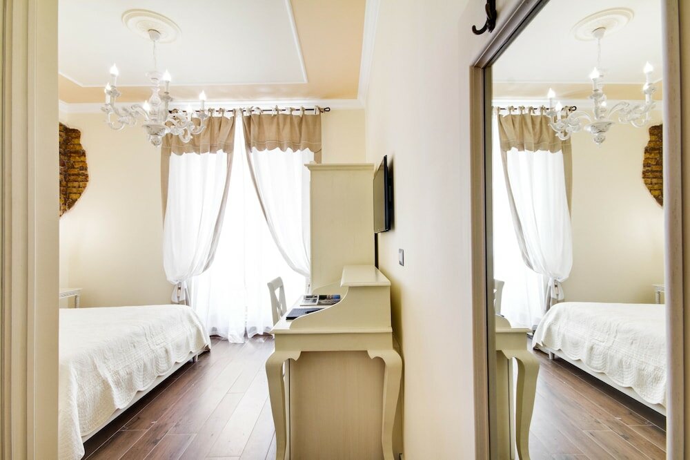 Фото Lunaria Suites Rome
