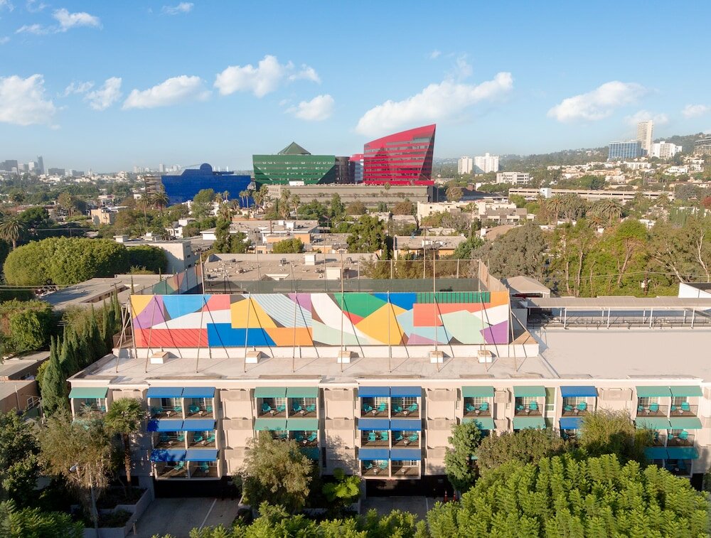 Фото отеля 2