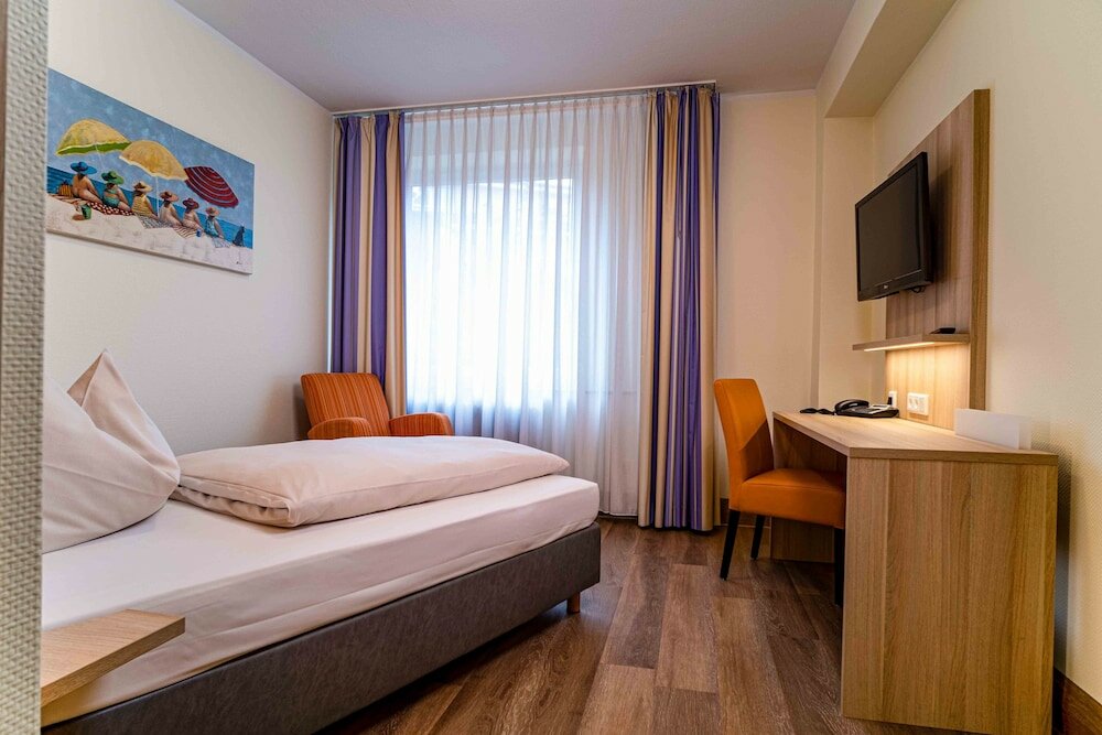 Фото Hotel am Stadtpark