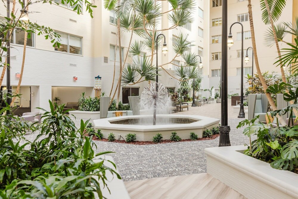 Фото Brent House Hotel