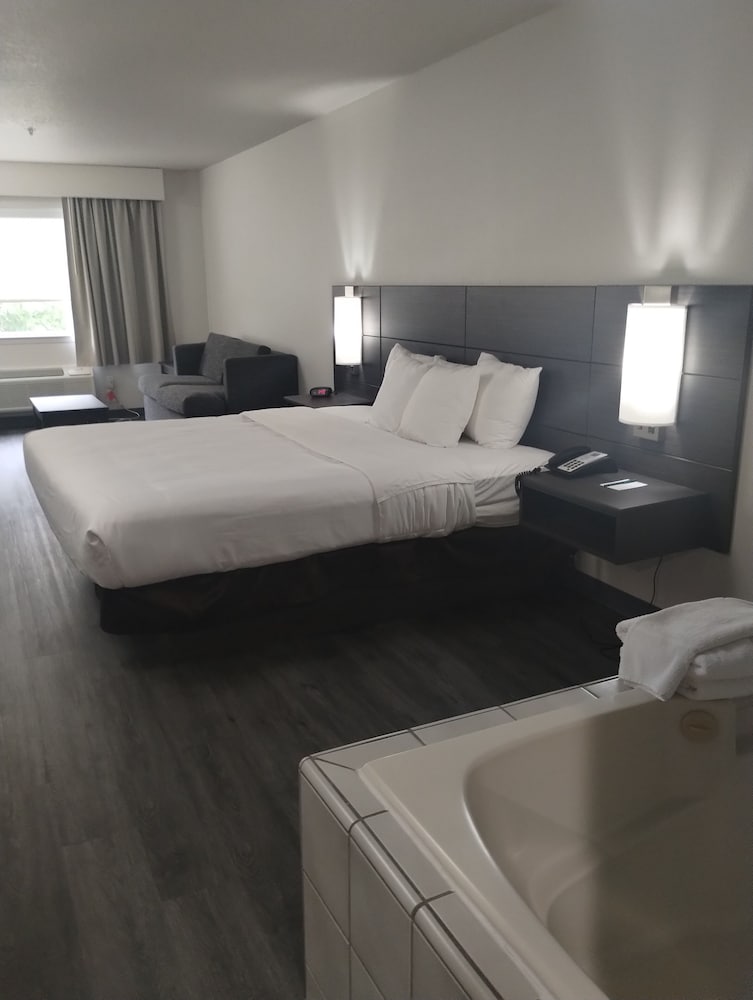 Фото Quality Inn & Suites Wilsonville