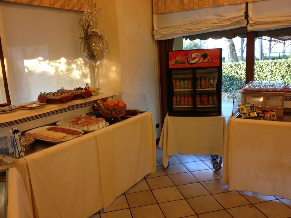 Фото Hotel Ristorante Vecchia Riva