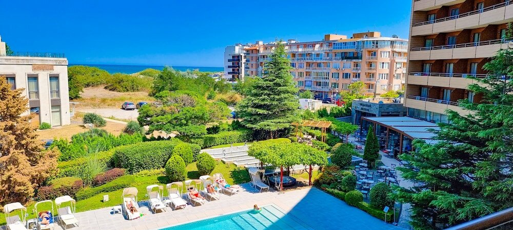 Фото Grand Hotel Pomorie