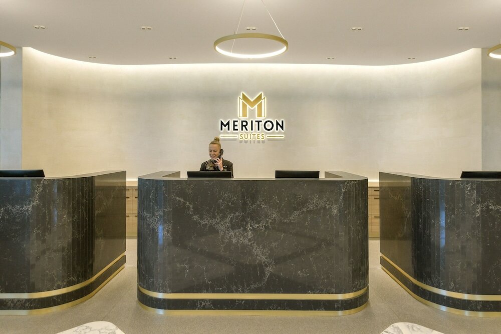 Фото Meriton Suites Surfers Paradise