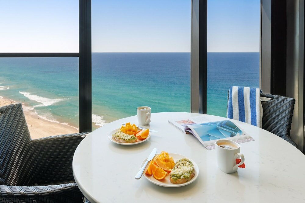 Фото Meriton Suites Surfers Paradise