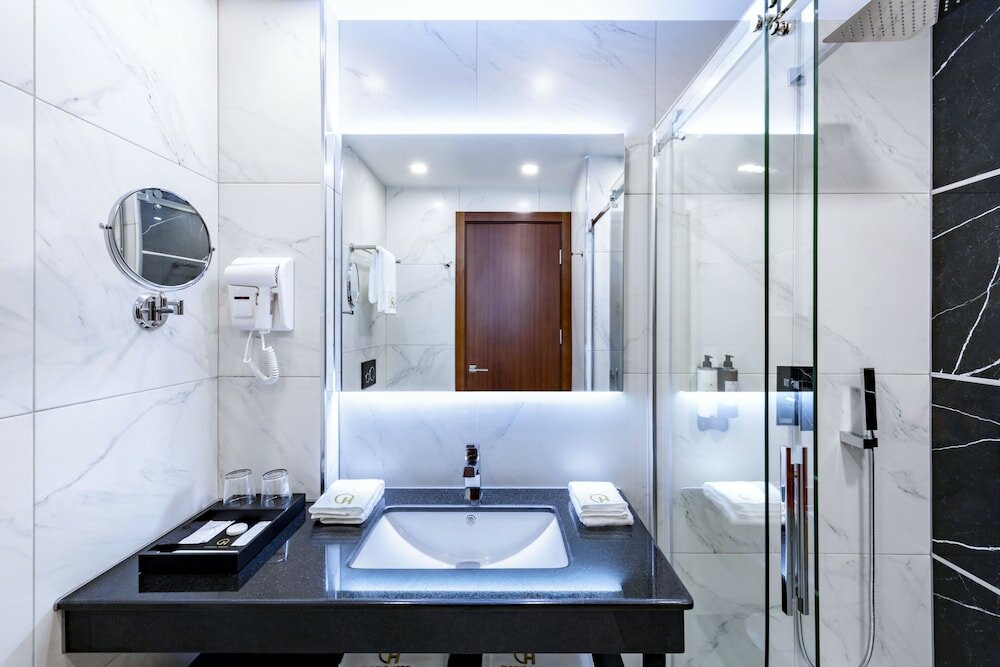 Фото Clocks Hotel