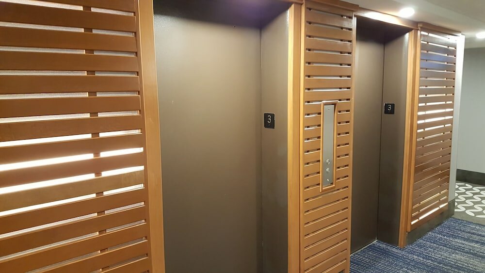 Фото Ottawa Embassy Hotel & Suites