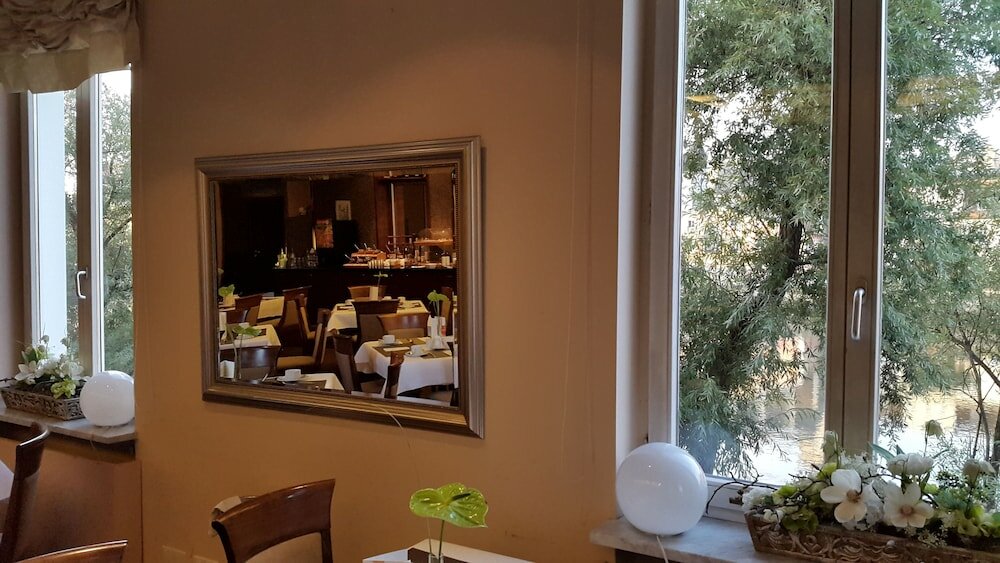 Фото Sorat Insel Regensburg