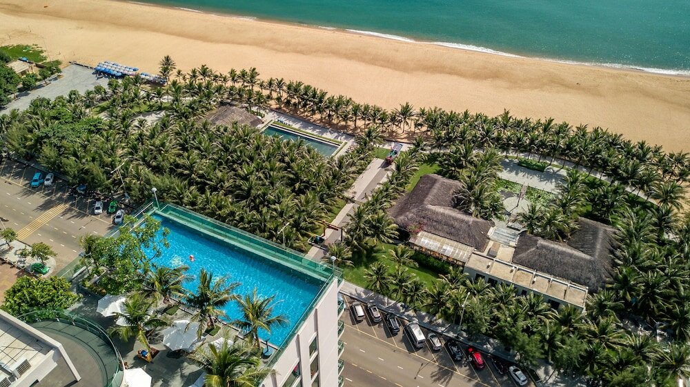 Фото Sala Grand TuyHoa Hotel