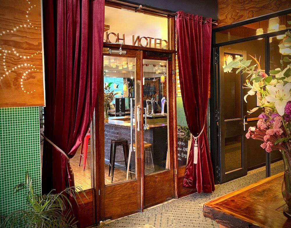 Фото Bannister Hotel