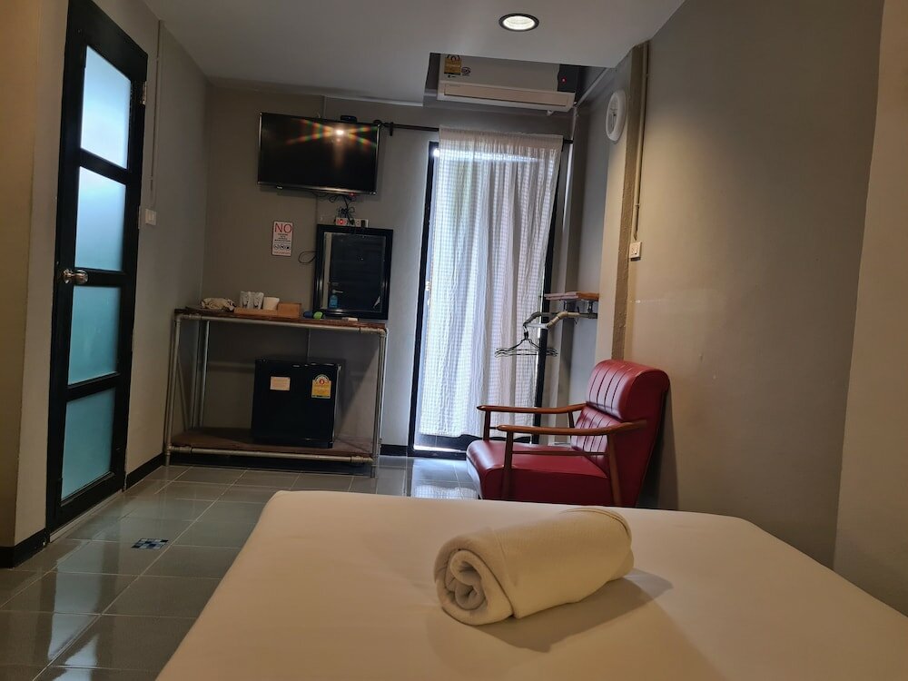 Фото The 8 Factory Hostel Phitsanulok