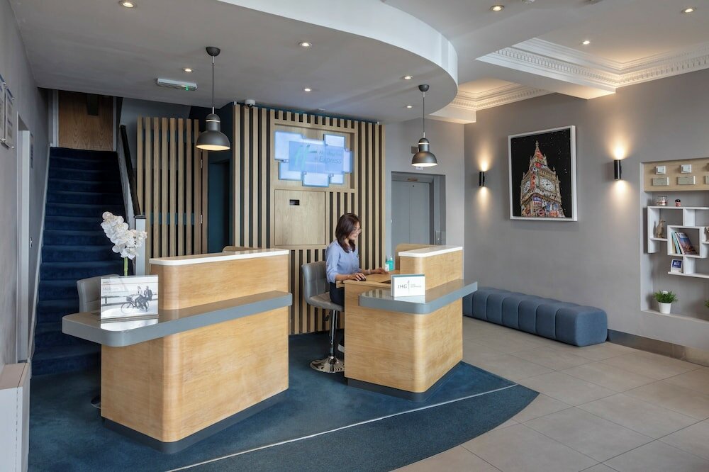 Фото Holiday Inn Express London Victoria, an IHG Hotel