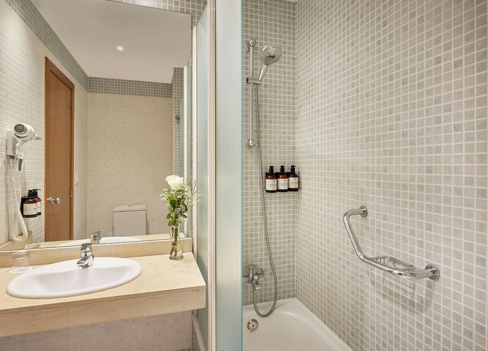 Фото Hotel NH Valencia Las Ciencias