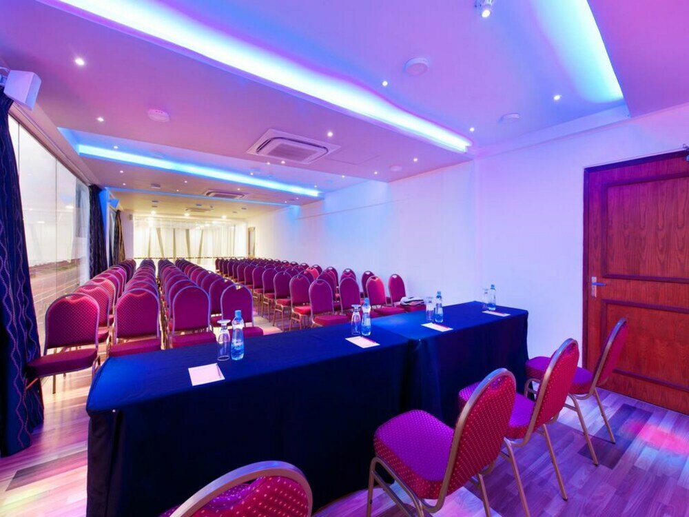 Фото The Ocean Colombo