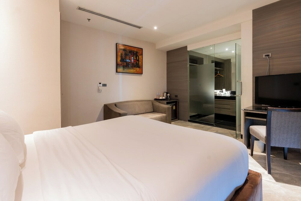 Фото Sukhothai Hotel and Residence