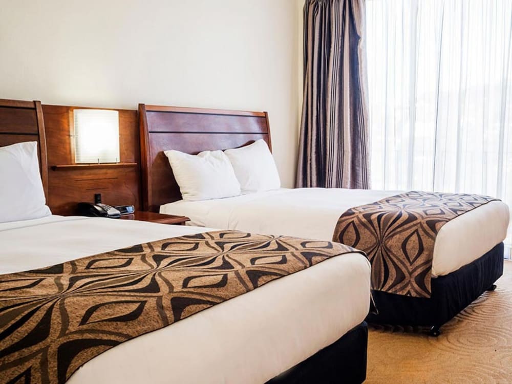 Фото Crown Hotel