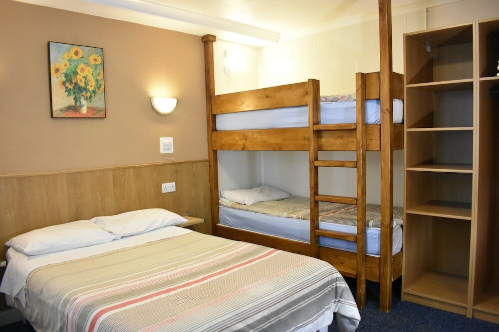 Фото MacDonald Hotel