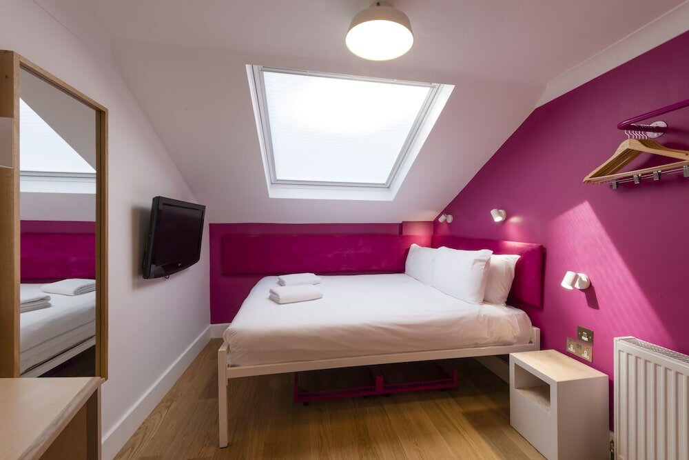 Фото The California