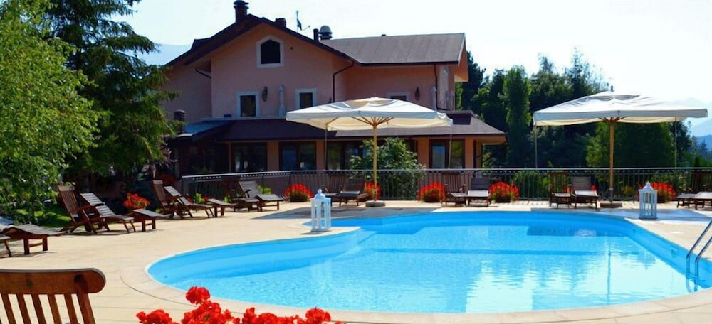 Фото Hotel Bucaneve