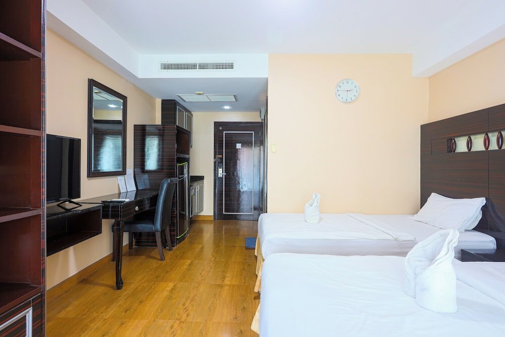 Фото Land Royal Residence Pattaya