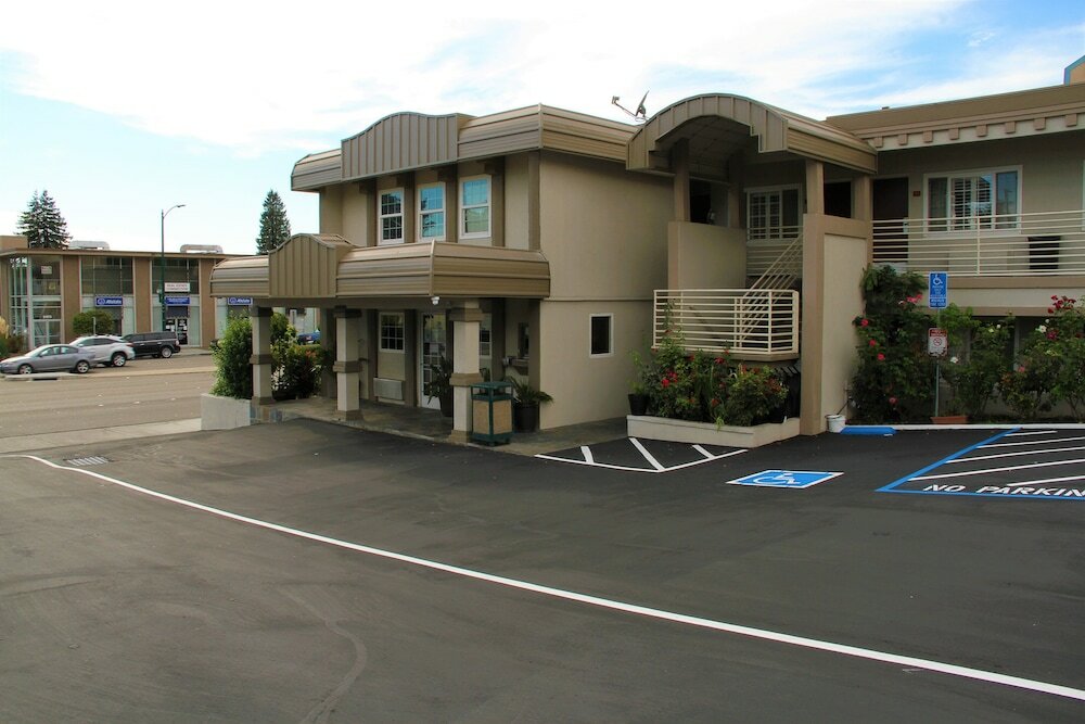 Фото Budget Inn of Hayward