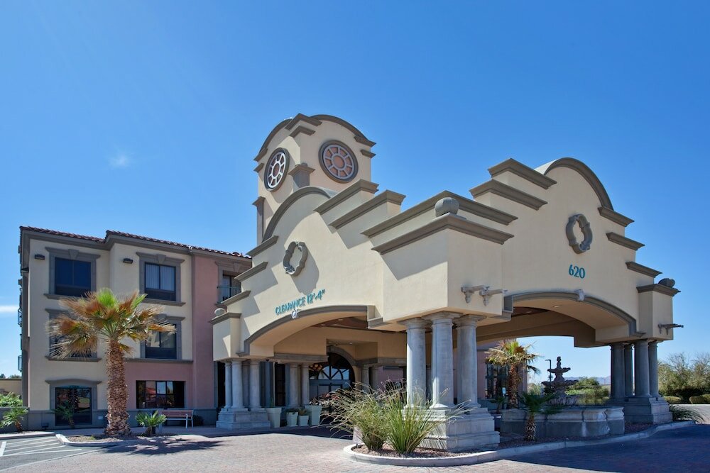 Фото Holiday Inn Express & Suites Tucson Mall