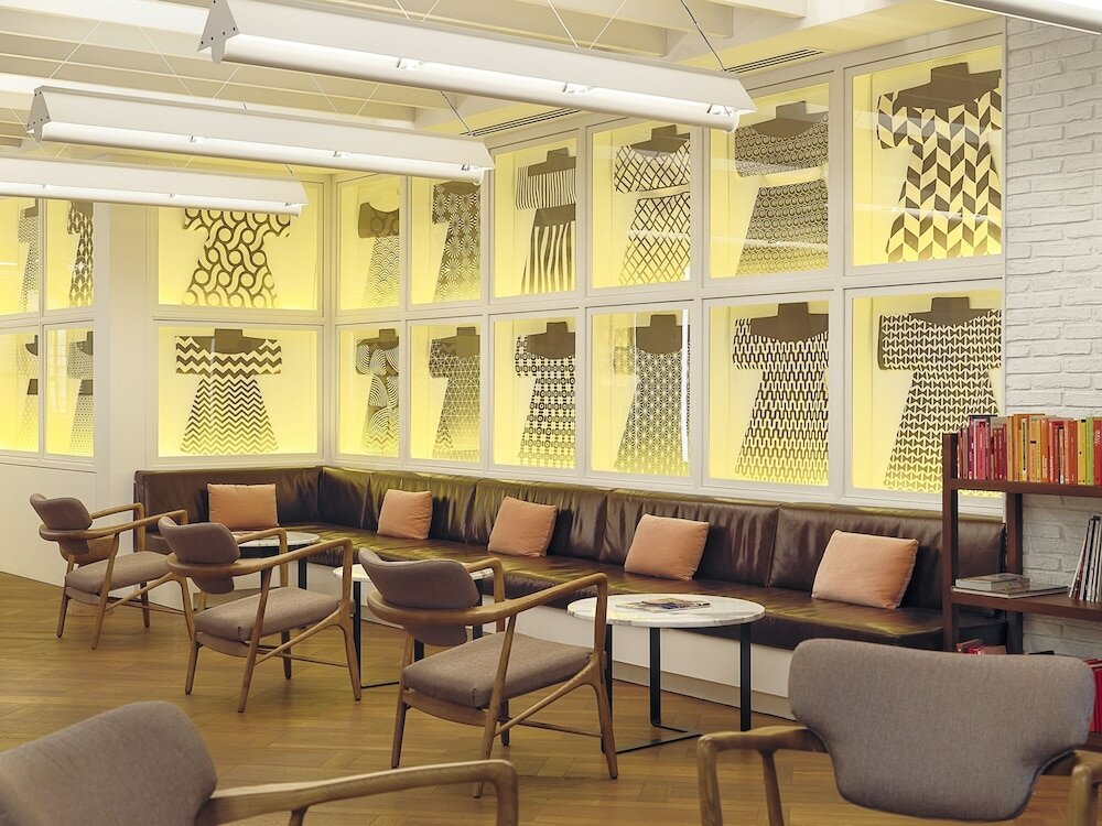 Фото Отель H10 Universitat