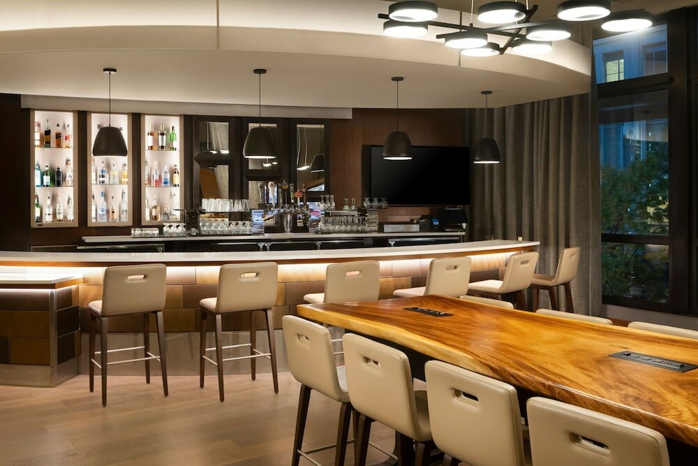 Фото Courtyard by Marriott Seattle Bellevue/Downtown